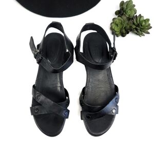 Bussola Poppy Cloud Leather Ankle Strap Sandals